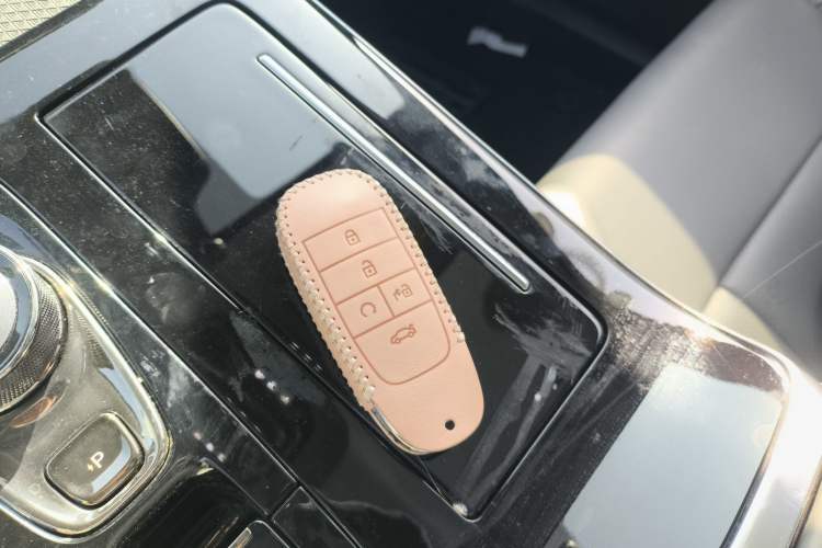 Used AION V 2021 Plus 70 Smart Edition Lithium Iron Phosphate Vehicle Key