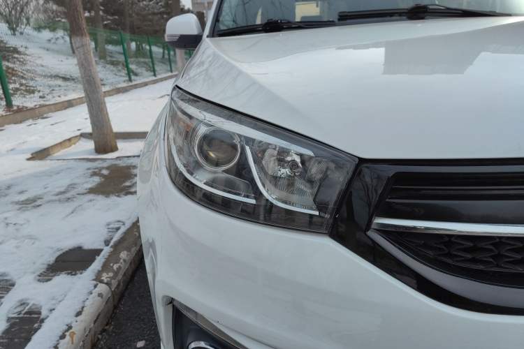 Used Chery Tiggo 3 2016 1.6L CVT ZhiShang Edition Right Front Headlight