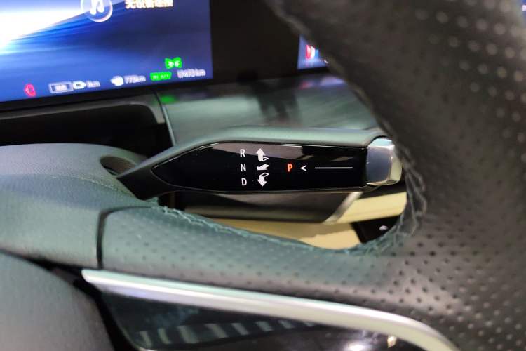 Used Buick GL8 New Energy 2025 Lu Shang Luxury Edition 7-Seater Gear Lever