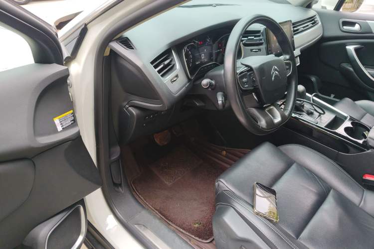 Used Citroen C5 2017 350THP Automatic Luxury Model Driver Seat