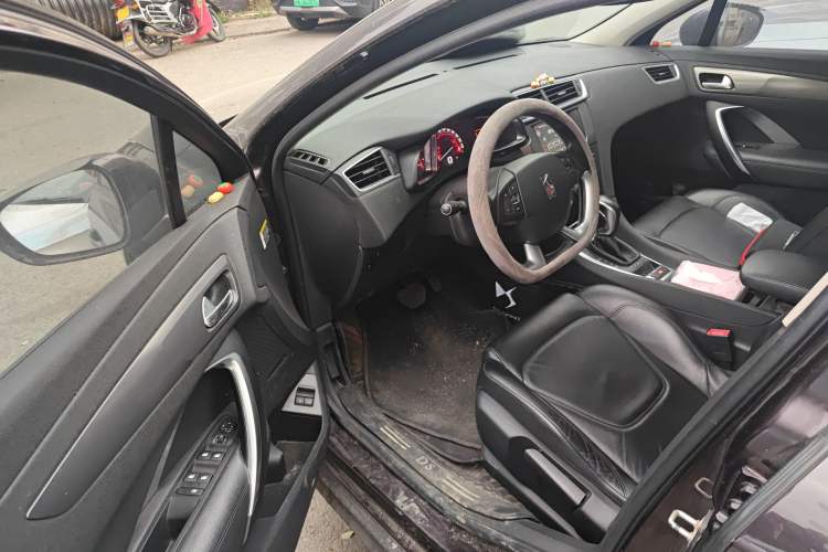 Used DS 5LS 2015 1.6T Elegant Edition THP160 Driver Seat