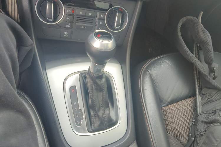 Used Audi Q3 2018 30th Anniversary Edition 30 TFSI Fashion Model Gear Lever