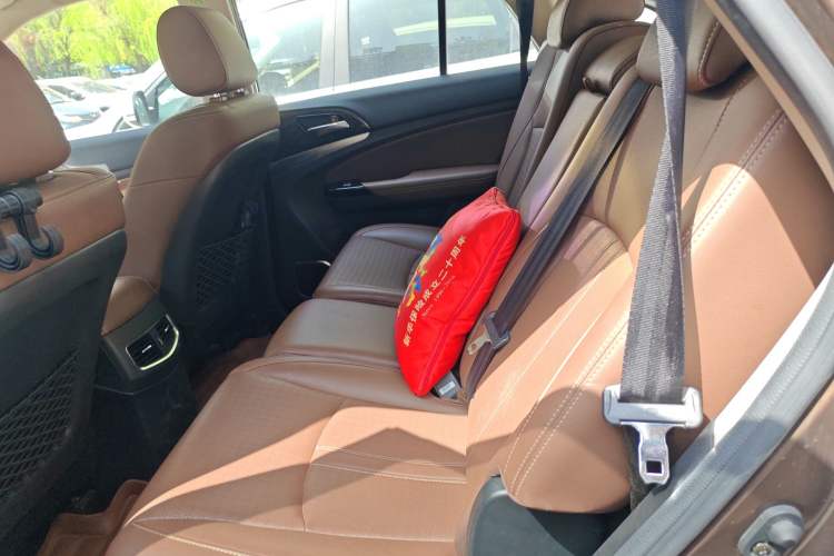 Used BYD S7 2017 2.0T Automatic Prestige Edition
