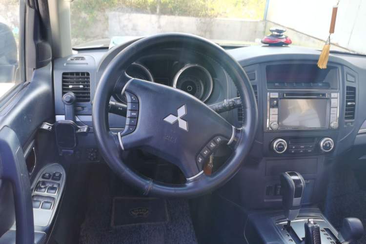 Used Mitsubishi Pajero 2014 3.0L Elite Edition