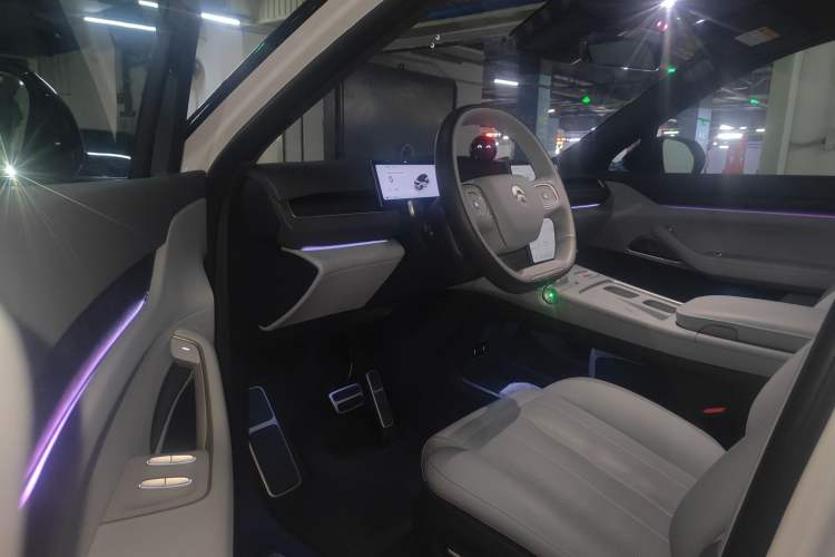 Used Nio ES8 2024 75 kWh Executive Edition
