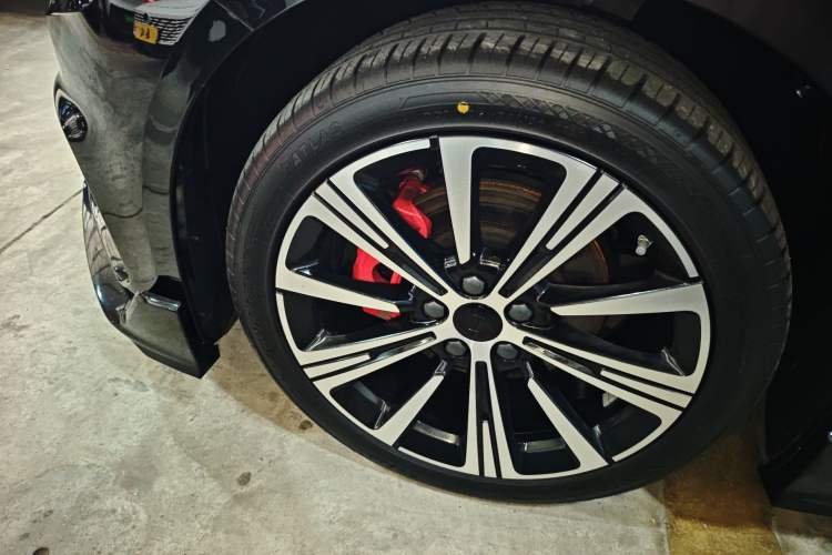 Used Geely Auto Preface 2025 Dongfang Yao 1.5TD Kunlun Edition Left Front Wheel Hub