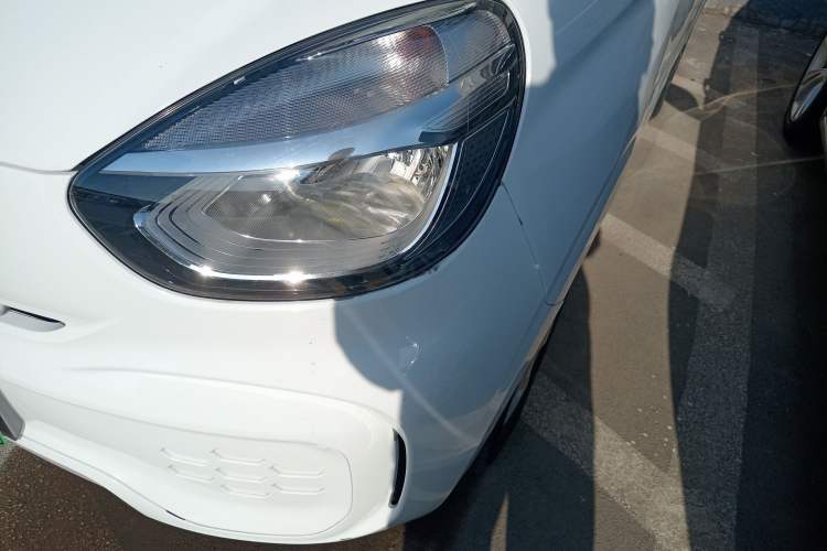 Used Roewe Clever 2021 302 km New Four-Seater Super-Efficient Version