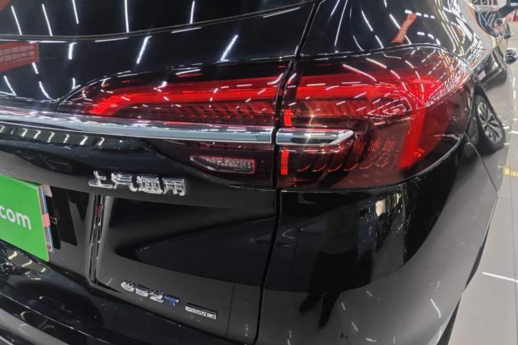 Used Buick Envision 2021 Encore Plus 652T Five-Seat All-Wheel-Drive Luxury Model
