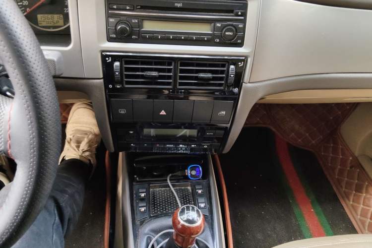 Used Volkswagen Santana Vista 2008 1.8L Manual Comfort Edition Audio And AC Panel