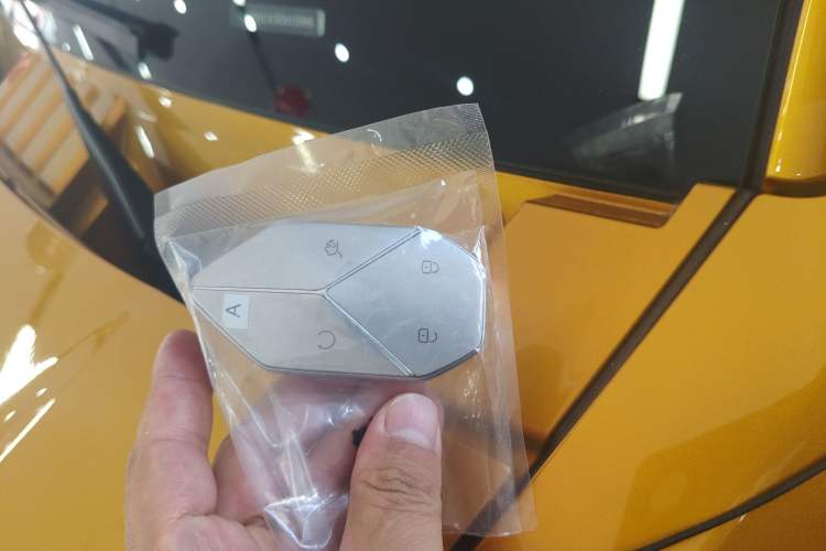 Used Formula Leopard 5 2023 Cloud Ride Flagship Edition