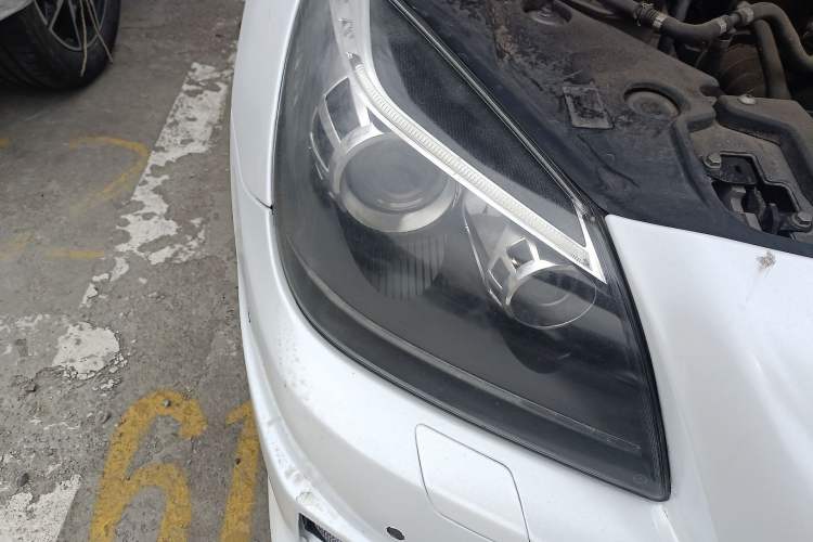 Used Mercedes-Benz SLK-Class 2011 SLK 200 Luxury Sports Model