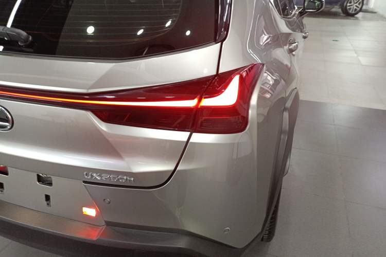 Used Lexus UX 2022 260h Explore-Edition