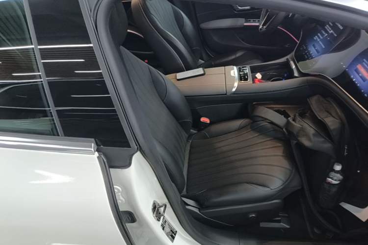 Used Mercedes-Benz EQS 2022 Updated Version 450+ Luxury Edition Right Front Seat