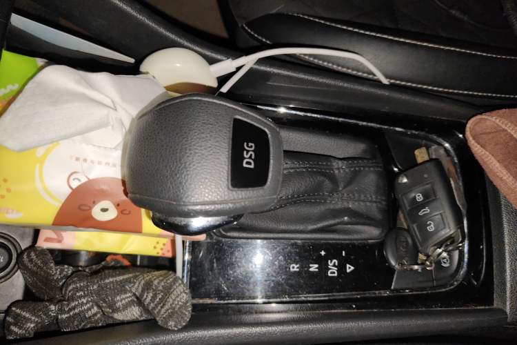 Used Skoda Karoq 2019 TSI280 SmartDrive Luxury Edition China V Standard Gear Lever