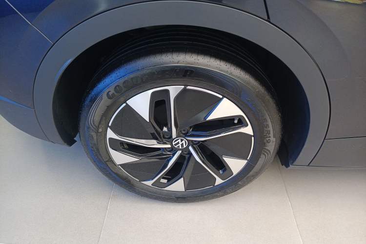 Used Volkswagen ID.4 CROZZ 2025 Pure Edition
