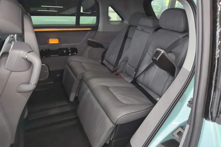 Used Zeekr MIX 2025 Intelligent Driving Version
