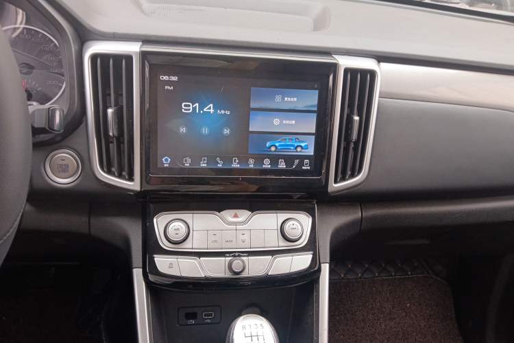 Used Great Wall Poer 2019 2.0T Commercial Version Manual Gasoline 4x4 Elite Long-Box GW4C20B Audio And AC Panel