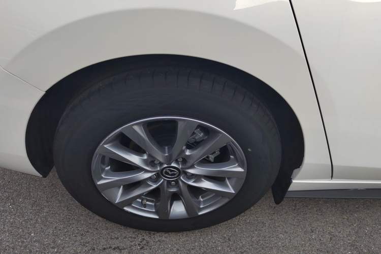 Used Mazda 3 Axela 2021 2.0L Automatic Zhiqing Edition
