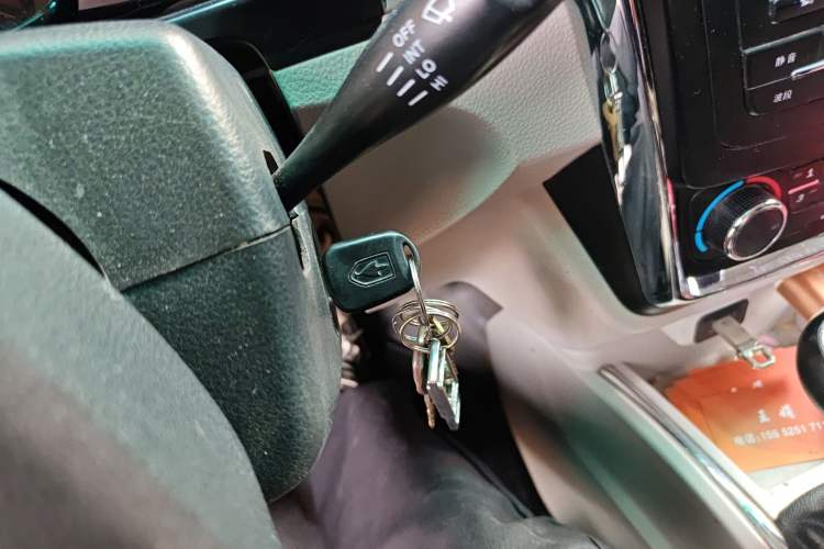 Used Jinbei New Hiace X30L 2021 1.5L Wealth Edition Bus Non-Air-Conditioned China VI Standard SWC15M
