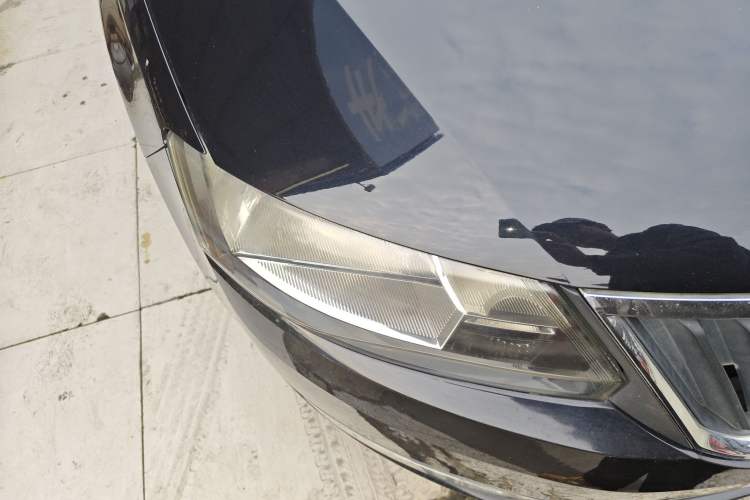 Used Skoda Rapid 2013 1.6L Automatic Smart Selection Model Right Front Headlight