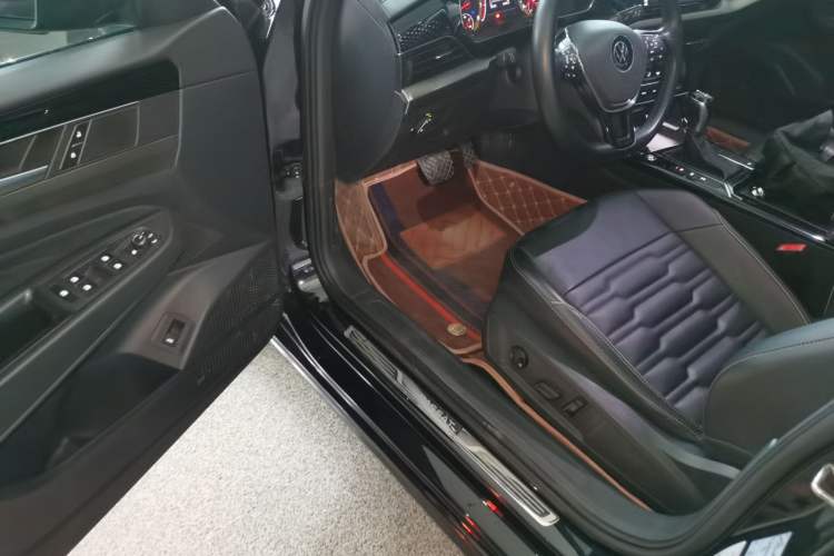 Used Volkswagen Passat 2020 330TSI Elite Edition China VI
