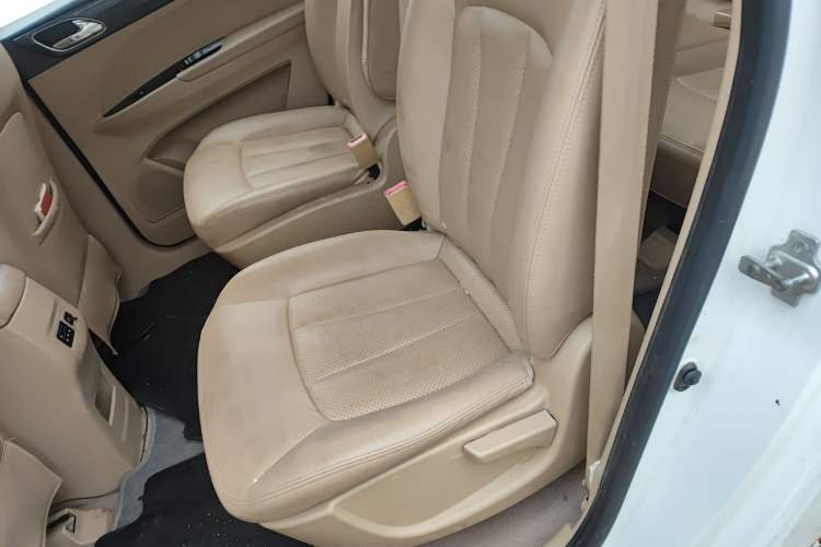 Used Baojun 730 2016 1.5L Manual Luxury Edition 7 Seats
