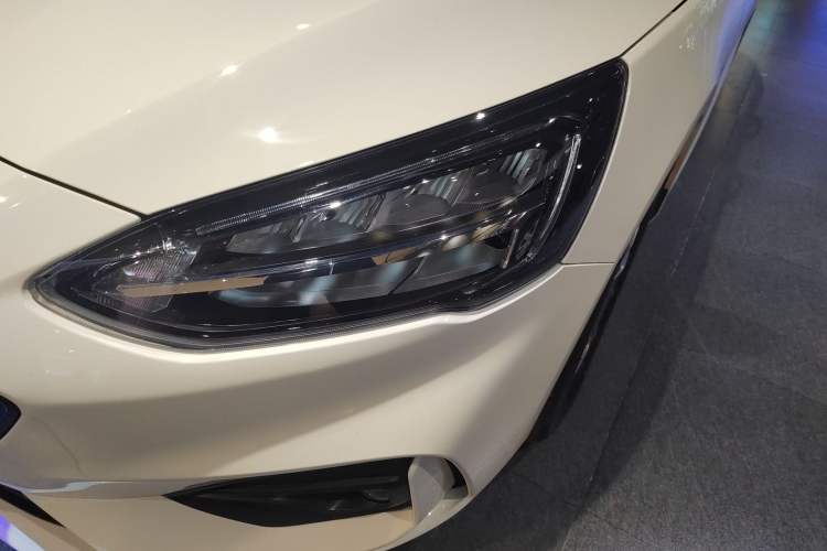 Used Ford Focus 2021 Hatchback EcoBoost 180 Automatic Titanium Edition