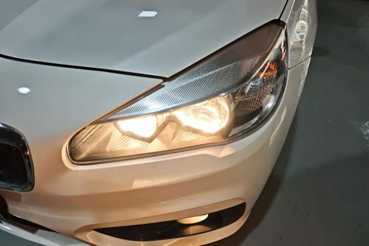 Used BMW 2 Series Active Tourer 2016 218i Fashion Model Left Front Headlight