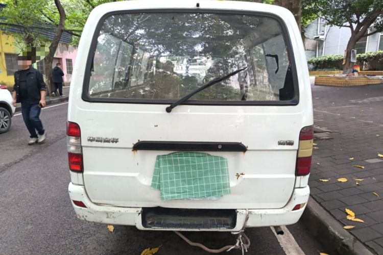 Used Jinbei Hiace 2011 2.0L 5th Generation Kuaiyunwang Standard Version 4G19 Rear