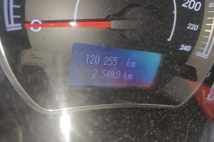 Used Renault Koleos 2013 2.5L Two-Wheel-Drive Urban Edition
