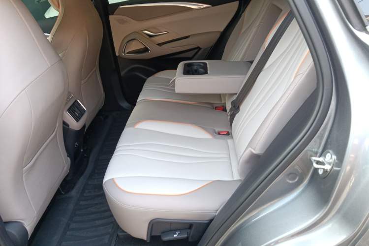 Used BYD Song Pro New Energy 2024 HONOR Edition DM-i 71KM Navigation Model