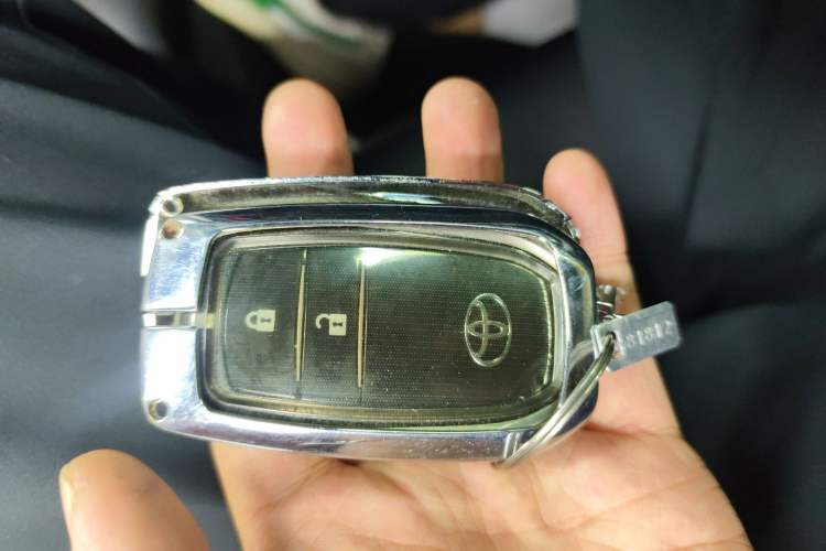 Used Toyota RAV4 2016 2.0L CVT Two-Wheel Drive Comfort Edition China V Standard