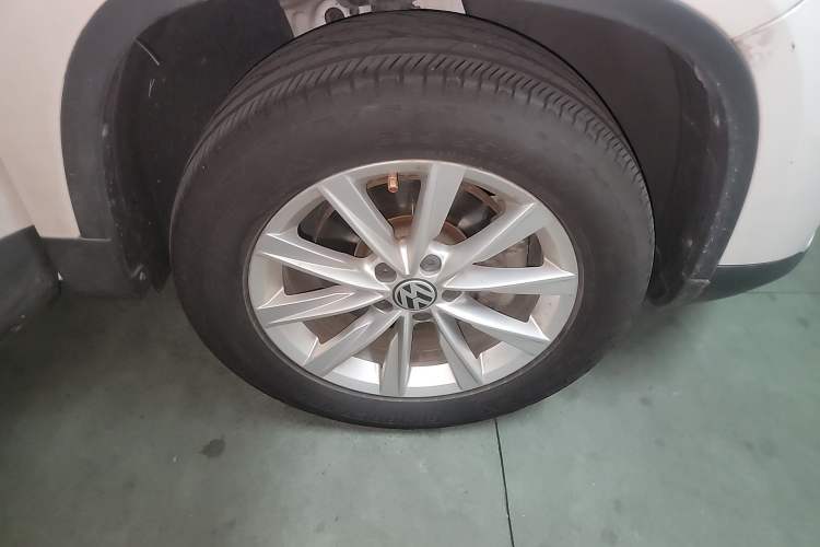 Used Volkswagen Tiguan 2017 300TSI Automatic Two-Wheel Drive Silk Road Comfort Edition