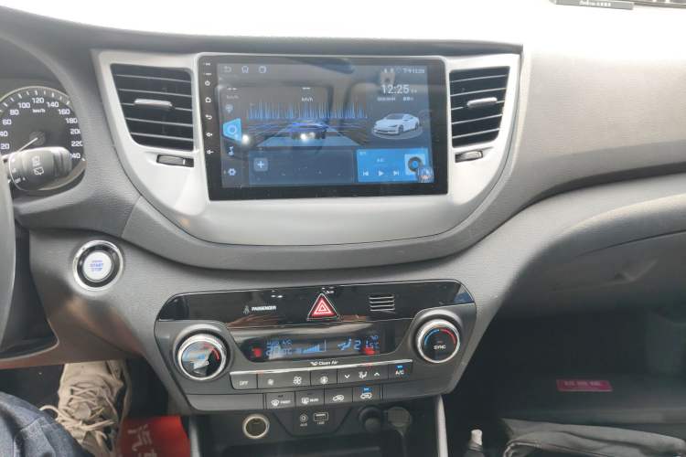 Used Hyundai Tucson 2015 1.6T Dual-Clutch Two-Wheel-Drive Smart Model