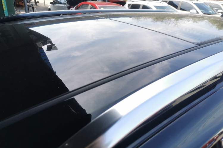 Used Buick Envision 2023 Encore Plus 652T Five-Seat Luxury Model Roof