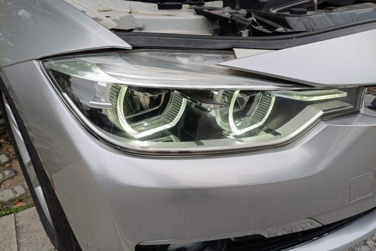 Used BMW 3 Series 2016 316Li Fashion Model Right Front Headlight