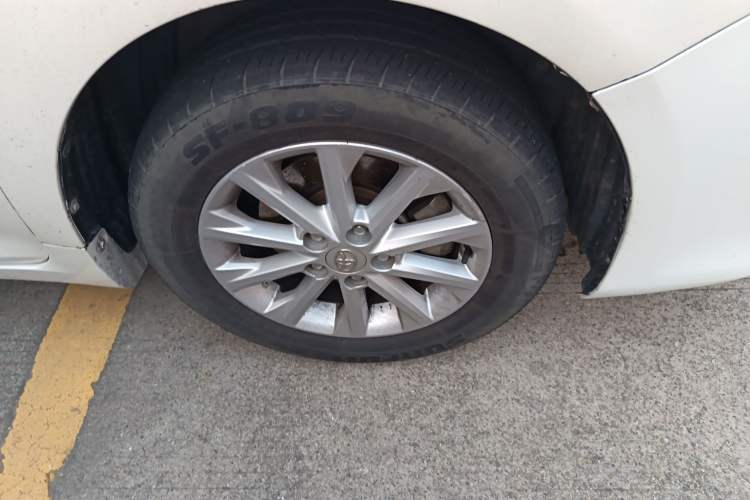 Used Toyota Camry 2015 2.0E Elite Edition Right Front Wheel Hub