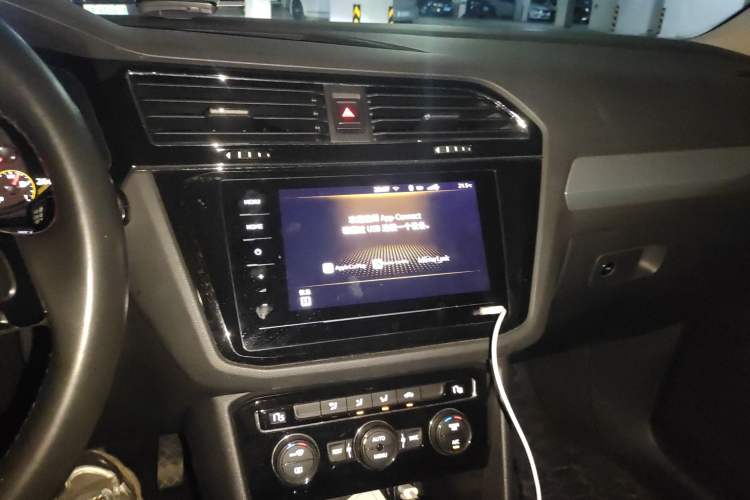 Used Volkswagen Tiguan L 2019 Updated Version 330TSI Automatic Two-Wheel Drive Panoramic Comfort Edition China VI Standard
