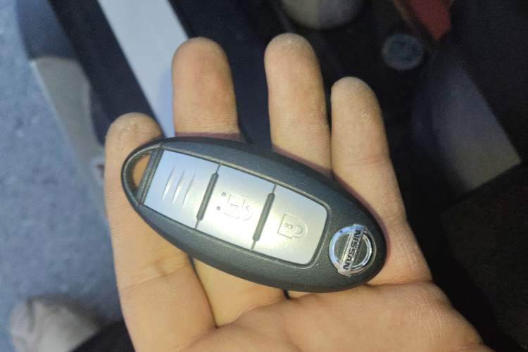 Used Nissan X-Trail 2017 2.0L CVT Comfort Edition 2WD Vehicle Key