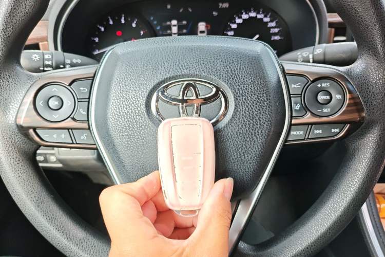 Used Toyota Avalon 2022 2.0L Ambition Edition
