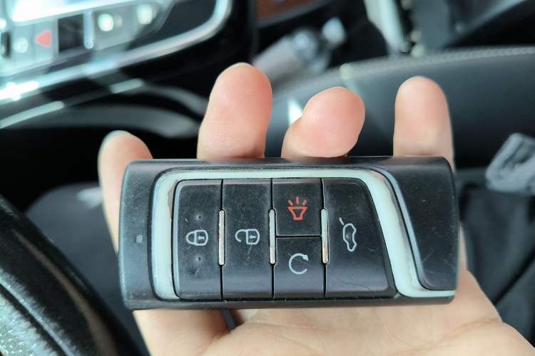 Used GAC Trumpchi M6 2021 270T DCT Luxury Edition (6-seater)
