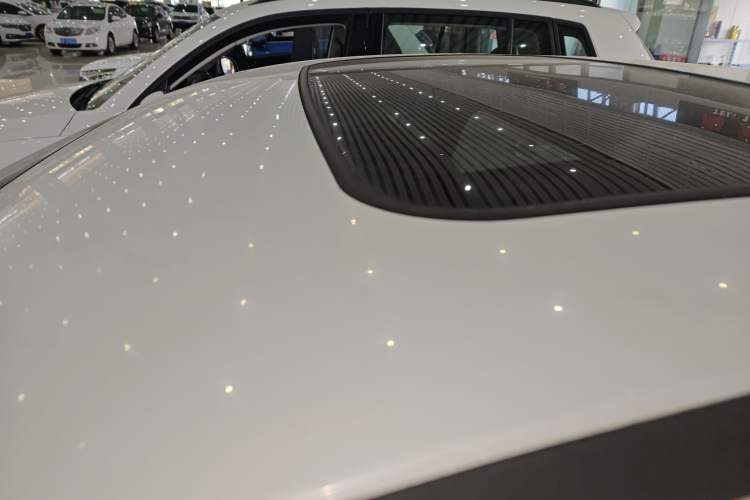 Used GAC Trumpchi GA6 2016 235T Manual Elite Edition Roof