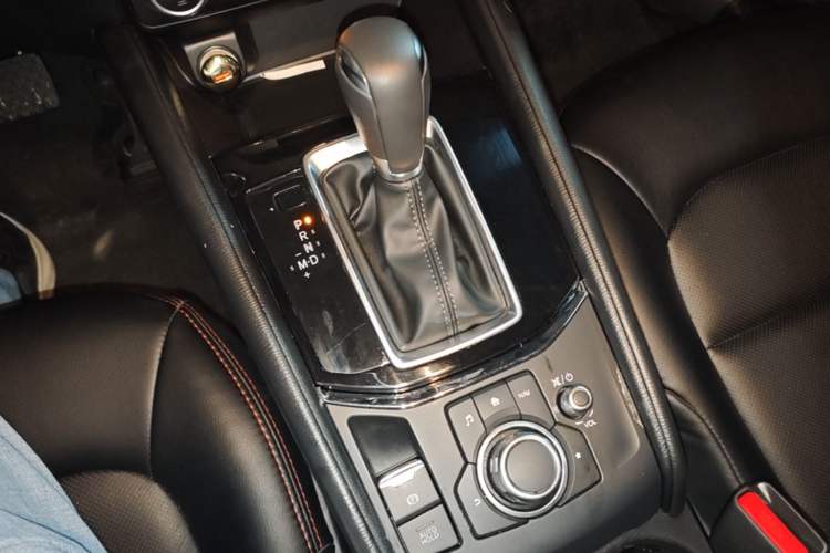 Used Mazda CX-5 2021 2.0L Automatic Two-Wheel Drive Smart Version Gear Lever