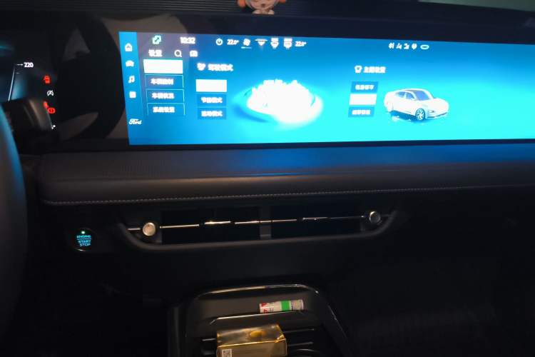 Used Ford Mondeo 2025 2.0T EcoBoost Luxury Version Audio And AC Panel