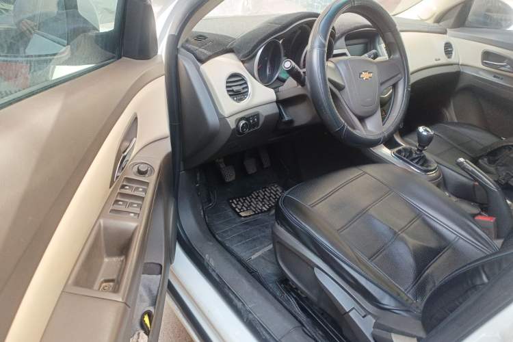 Used Chevrolet Cruze 2015 1.5L Classic SE MT