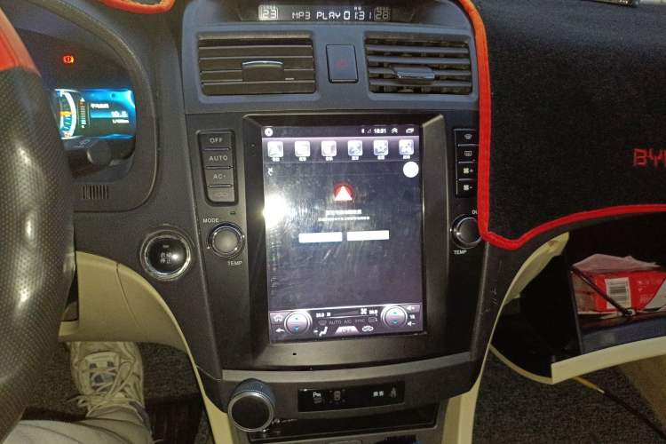 Used BYD G6 2012 1.5TID Automatic Prestige Version
