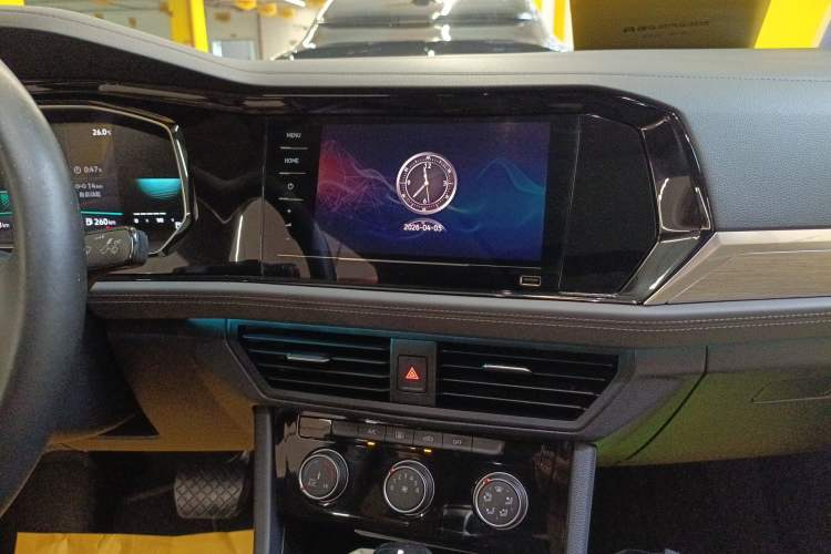 Used Volkswagen Sagitar 2021 280TSI DSG Comfort Connect Edition Audio And AC Panel