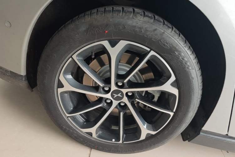 Used XPeng P7 2023 586E Exterior 5