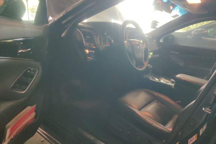 Used Toyota Crown 2015 2.0T Fashion Edition Driver Seat