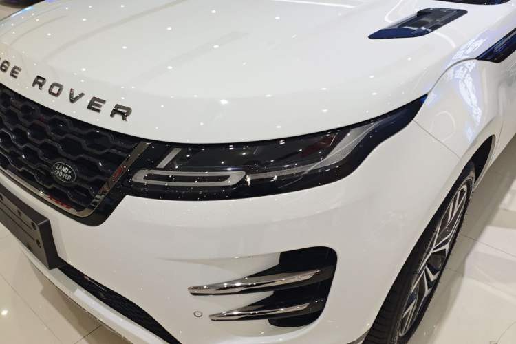 Used Land Rover Range Evoque 2021 Range Rover Velar 249 PS R-Dynamic S Performance Edition
